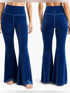 Beyond Yoga Velvet Bell Bottom Leggings XS Blue Velour High Rise Made USA